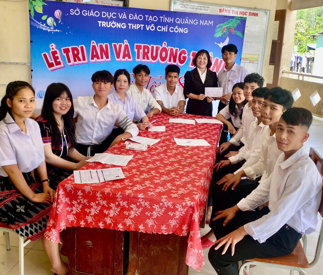 TẠO CƠ HỘI MỚI  TRƯỚC THỀM THI TỐT NGHIỆP
