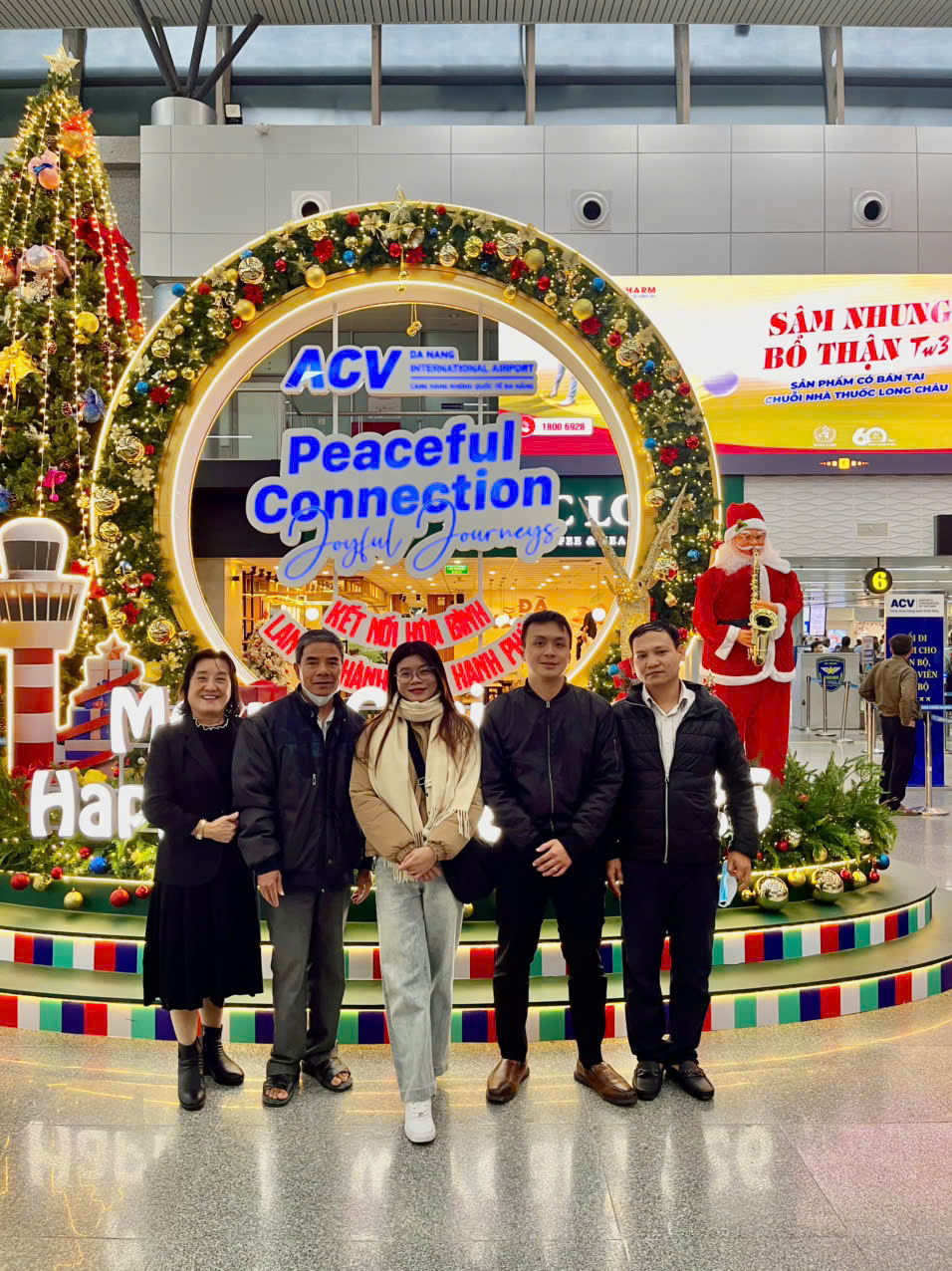 Tiễn Bay Nàng Kiều Xuất Cảnh! 🌟